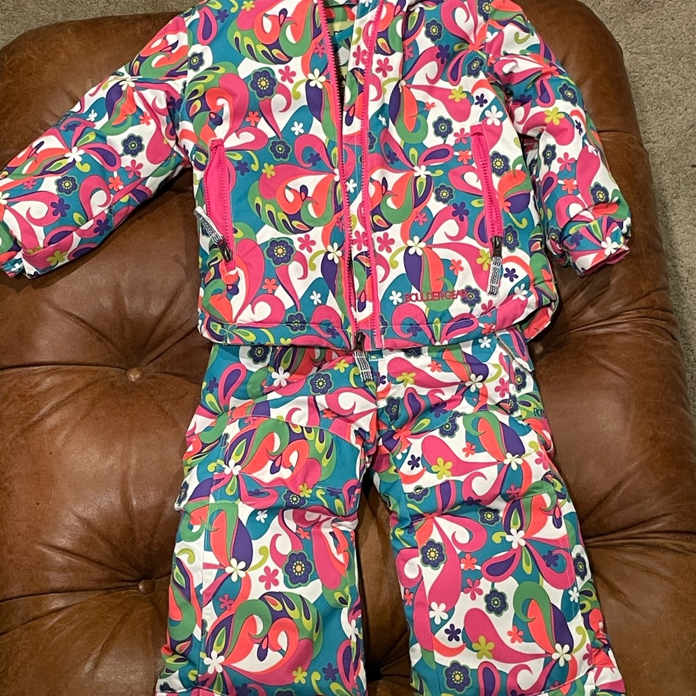 3T snow suit. Boulder Gear.